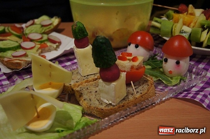 Zdjęcie w galerii na portalu naszraciborz.pl: Na dobry początek dnia...  wiadomości z regionu