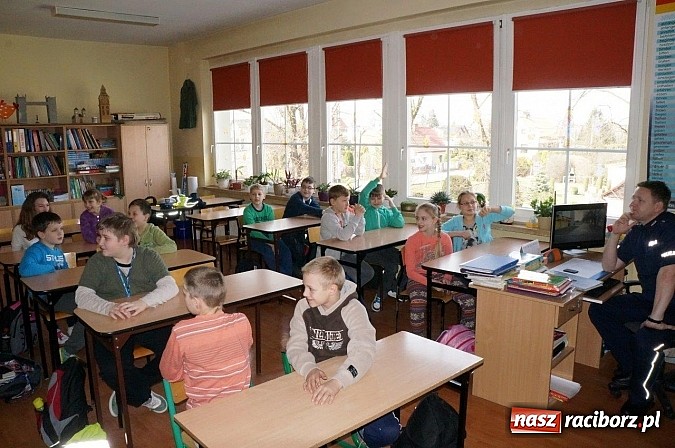 Zdjęcie w galerii na portalu naszraciborz.pl: Jestem widoczny, jestem bezpieczny w ZSP 2 wiadomości z regionu