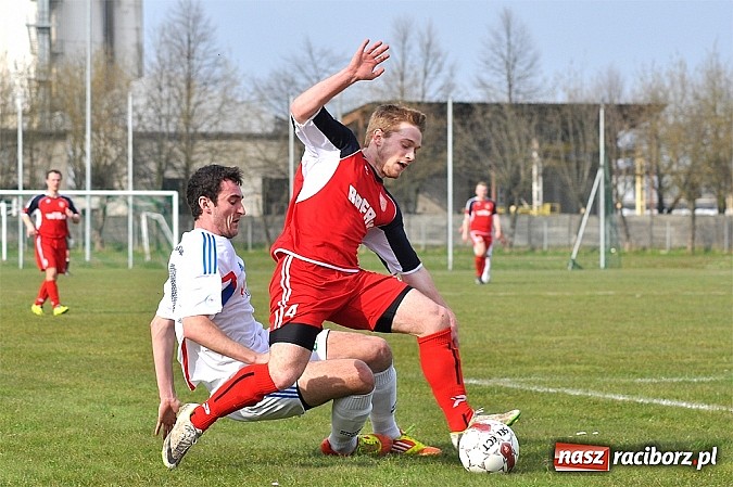 Zdjęcie w galerii na portalu naszraciborz.pl: Rafako nie dało rady liderowi. Mecz na szczycie dla Granicy Ruptawa wiadomości z regionu