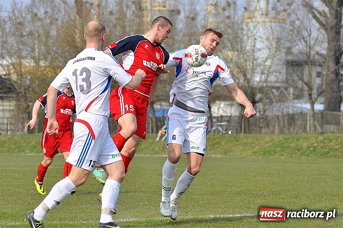 Zdjęcie w galerii na portalu naszraciborz.pl: Rafako nie dało rady liderowi. Mecz na szczycie dla Granicy Ruptawa wiadomości z regionu