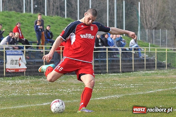 Zdjęcie w galerii na portalu naszraciborz.pl: Rafako nie dało rady liderowi. Mecz na szczycie dla Granicy Ruptawa wiadomości z regionu
