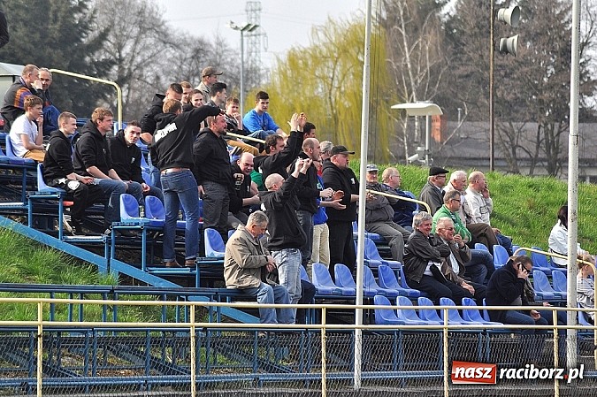 Zdjęcie w galerii na portalu naszraciborz.pl: Rafako nie dało rady liderowi. Mecz na szczycie dla Granicy Ruptawa wiadomości z regionu