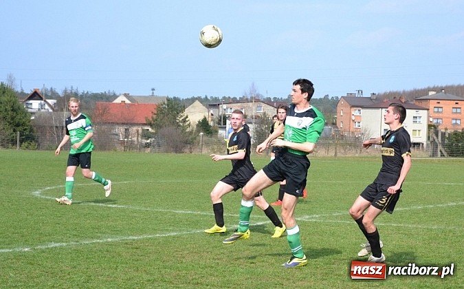 Zdjęcie w galerii na portalu naszraciborz.pl: Procek i Wilisz wyważyli bramę. Zameczek zdobyty! wiadomości z regionu