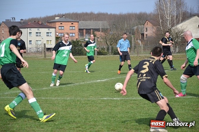 Zdjęcie w galerii na portalu naszraciborz.pl: Procek i Wilisz wyważyli bramę. Zameczek zdobyty! wiadomości z regionu