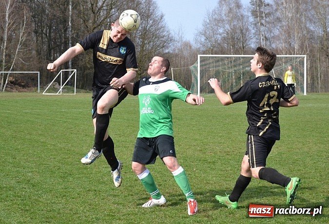 Zdjęcie w galerii na portalu naszraciborz.pl: Procek i Wilisz wyważyli bramę. Zameczek zdobyty! wiadomości z regionu