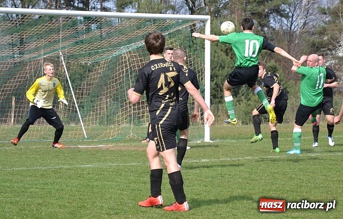 Zdjęcie w galerii na portalu naszraciborz.pl: Procek i Wilisz wyważyli bramę. Zameczek zdobyty! wiadomości z regionu