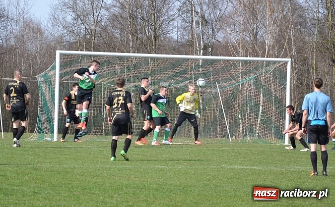 Zdjęcie w galerii na portalu naszraciborz.pl: Procek i Wilisz wyważyli bramę. Zameczek zdobyty! wiadomości z regionu