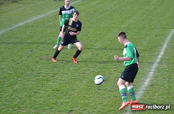 Zdjęcie w galerii na portalu naszraciborz.pl: Procek i Wilisz wyważyli bramę. Zameczek zdobyty! wiadomości z regionu