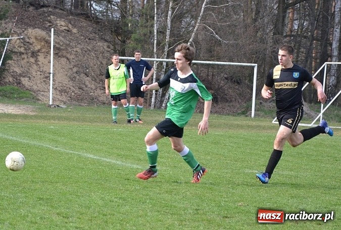 Zdjęcie w galerii na portalu naszraciborz.pl: Procek i Wilisz wyważyli bramę. Zameczek zdobyty! wiadomości z regionu