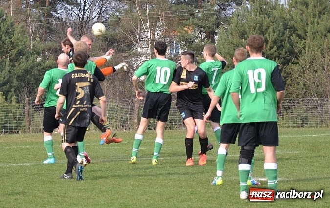 Zdjęcie w galerii na portalu naszraciborz.pl: Procek i Wilisz wyważyli bramę. Zameczek zdobyty! wiadomości z regionu