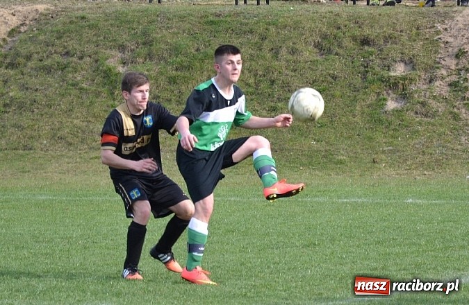 Zdjęcie w galerii na portalu naszraciborz.pl: Procek i Wilisz wyważyli bramę. Zameczek zdobyty! wiadomości z regionu