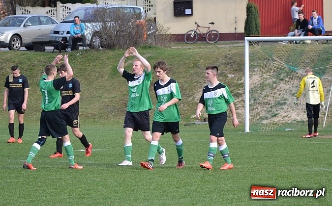 Zdjęcie w galerii na portalu naszraciborz.pl: Procek i Wilisz wyważyli bramę. Zameczek zdobyty! wiadomości z regionu