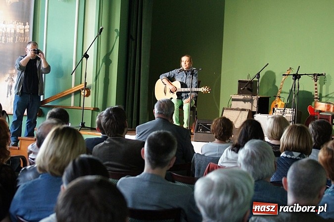 Zdjęcie w galerii na portalu naszraciborz.pl: Eddie Taylor Jr na deser Motywów Bluesa  wiadomości z regionu