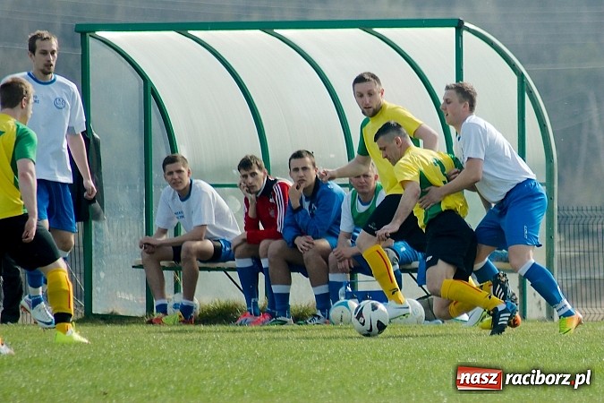 Zdjęcie w galerii na portalu naszraciborz.pl: Derby Raciborza: Wymęczone zwycięstwo Brzezia wiadomości z regionu
