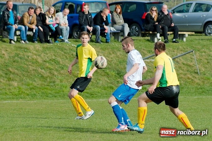 Zdjęcie w galerii na portalu naszraciborz.pl: Derby Raciborza: Wymęczone zwycięstwo Brzezia wiadomości z regionu