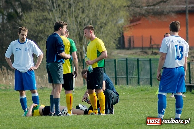 Zdjęcie w galerii na portalu naszraciborz.pl: Derby Raciborza: Wymęczone zwycięstwo Brzezia wiadomości z regionu