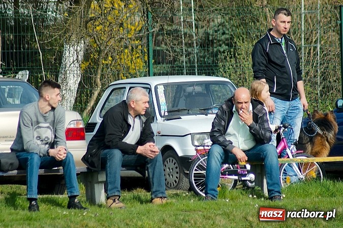 Zdjęcie w galerii na portalu naszraciborz.pl: Derby Raciborza: Wymęczone zwycięstwo Brzezia wiadomości z regionu