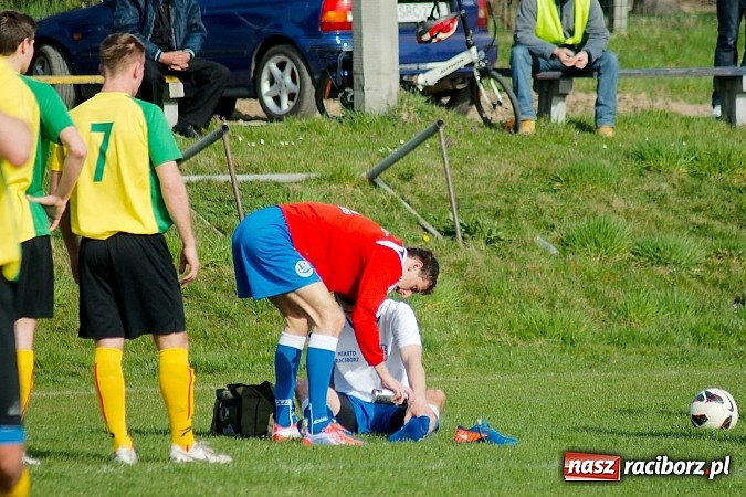 Zdjęcie w galerii na portalu naszraciborz.pl: Derby Raciborza: Wymęczone zwycięstwo Brzezia wiadomości z regionu