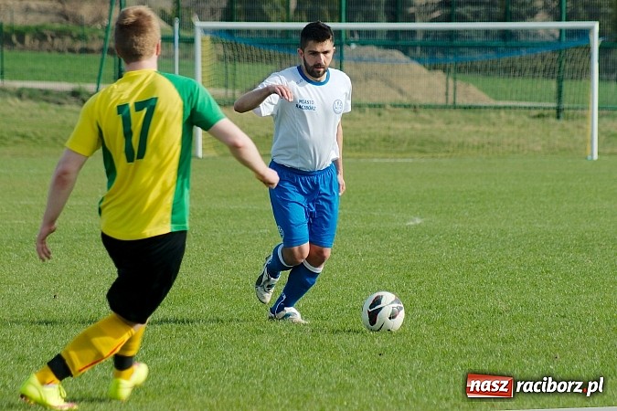 Zdjęcie w galerii na portalu naszraciborz.pl: Derby Raciborza: Wymęczone zwycięstwo Brzezia wiadomości z regionu