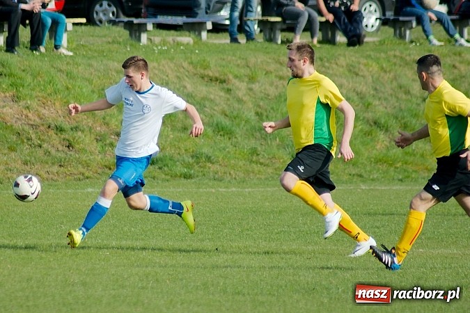 Zdjęcie w galerii na portalu naszraciborz.pl: Derby Raciborza: Wymęczone zwycięstwo Brzezia wiadomości z regionu