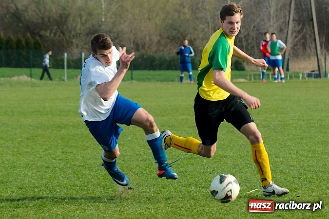 Zdjęcie w galerii na portalu naszraciborz.pl: Derby Raciborza: Wymęczone zwycięstwo Brzezia wiadomości z regionu