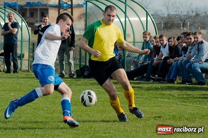 Zdjęcie w galerii na portalu naszraciborz.pl: Derby Raciborza: Wymęczone zwycięstwo Brzezia wiadomości z regionu