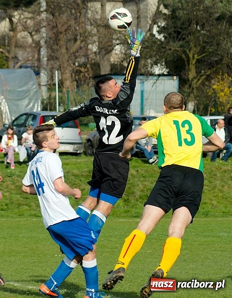 Zdjęcie w galerii na portalu naszraciborz.pl: Derby Raciborza: Wymęczone zwycięstwo Brzezia wiadomości z regionu