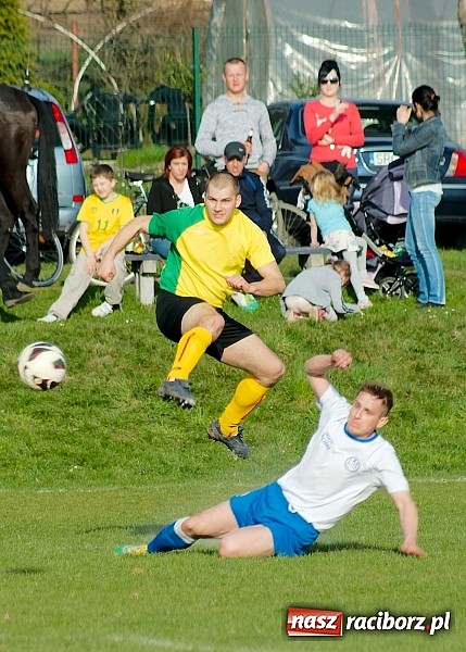 Zdjęcie w galerii na portalu naszraciborz.pl: Derby Raciborza: Wymęczone zwycięstwo Brzezia wiadomości z regionu