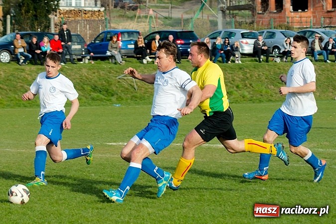 Zdjęcie w galerii na portalu naszraciborz.pl: Derby Raciborza: Wymęczone zwycięstwo Brzezia wiadomości z regionu
