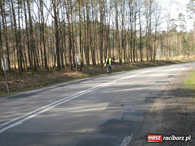 Zdjęcie w galerii na portalu naszraciborz.pl: W Rudzie Kozielskiej mieszkańcy sami porządkują wieś wiadomości z regionu