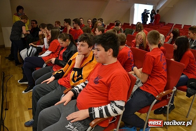 Zdjęcie w galerii na portalu naszraciborz.pl: 6. Przegląd Filmowy Echa Katynia, czyli spotkanie z historią na zamku wiadomości z regionu