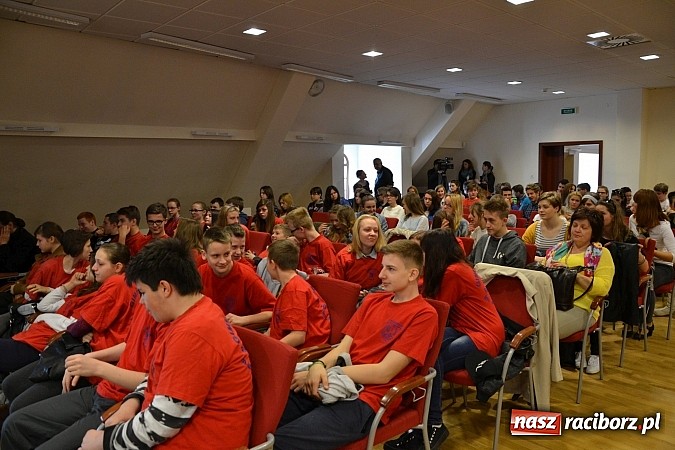 Zdjęcie w galerii na portalu naszraciborz.pl: 6. Przegląd Filmowy Echa Katynia, czyli spotkanie z historią na zamku wiadomości z regionu