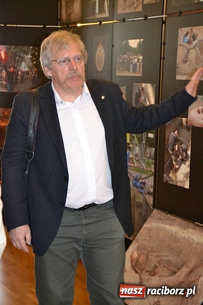 Zdjęcie w galerii na portalu naszraciborz.pl: 6. Przegląd Filmowy Echa Katynia, czyli spotkanie z historią na zamku wiadomości z regionu