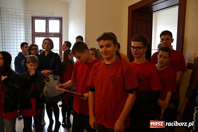 Zdjęcie w galerii na portalu naszraciborz.pl: 6. Przegląd Filmowy Echa Katynia, czyli spotkanie z historią na zamku wiadomości z regionu