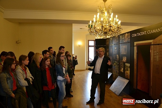 Zdjęcie w galerii na portalu naszraciborz.pl: 6. Przegląd Filmowy Echa Katynia, czyli spotkanie z historią na zamku wiadomości z regionu