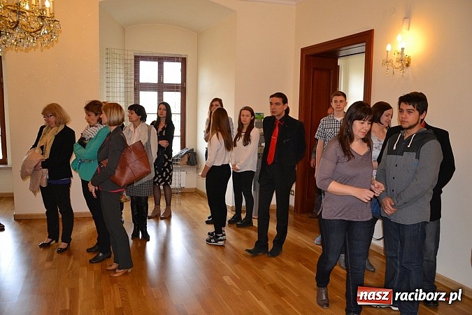 Zdjęcie w galerii na portalu naszraciborz.pl: 6. Przegląd Filmowy Echa Katynia, czyli spotkanie z historią na zamku wiadomości z regionu