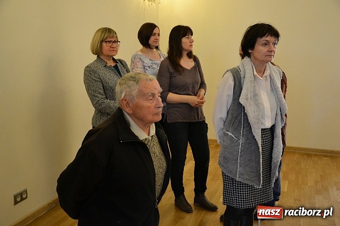 Zdjęcie w galerii na portalu naszraciborz.pl: 6. Przegląd Filmowy Echa Katynia, czyli spotkanie z historią na zamku wiadomości z regionu