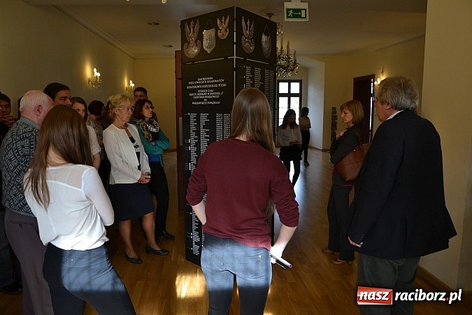 Zdjęcie w galerii na portalu naszraciborz.pl: 6. Przegląd Filmowy Echa Katynia, czyli spotkanie z historią na zamku wiadomości z regionu
