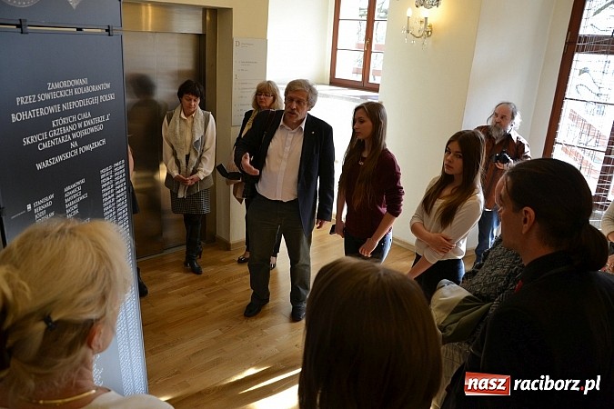 Zdjęcie w galerii na portalu naszraciborz.pl: 6. Przegląd Filmowy Echa Katynia, czyli spotkanie z historią na zamku wiadomości z regionu