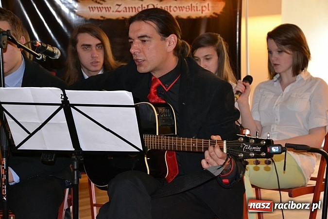 Zdjęcie w galerii na portalu naszraciborz.pl: 6. Przegląd Filmowy Echa Katynia, czyli spotkanie z historią na zamku wiadomości z regionu