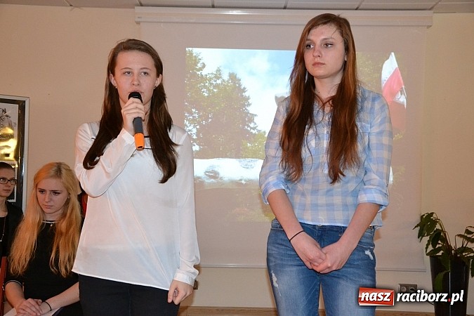 Zdjęcie w galerii na portalu naszraciborz.pl: 6. Przegląd Filmowy Echa Katynia, czyli spotkanie z historią na zamku wiadomości z regionu