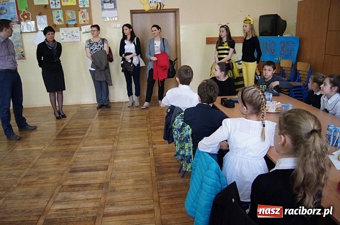 Zdjęcie w galerii na portalu naszraciborz.pl: Mistrzowie literowania spotkali się w Czw&oacute;rce wiadomości z regionu