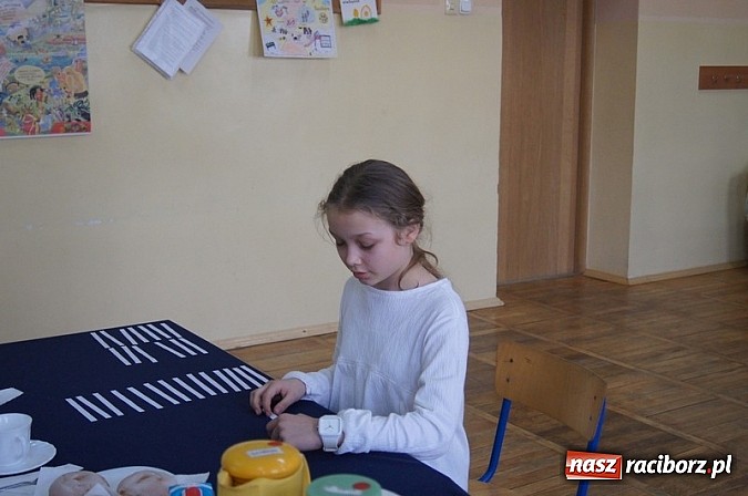 Zdjęcie w galerii na portalu naszraciborz.pl: Mistrzowie literowania spotkali się w Czw&oacute;rce wiadomości z regionu