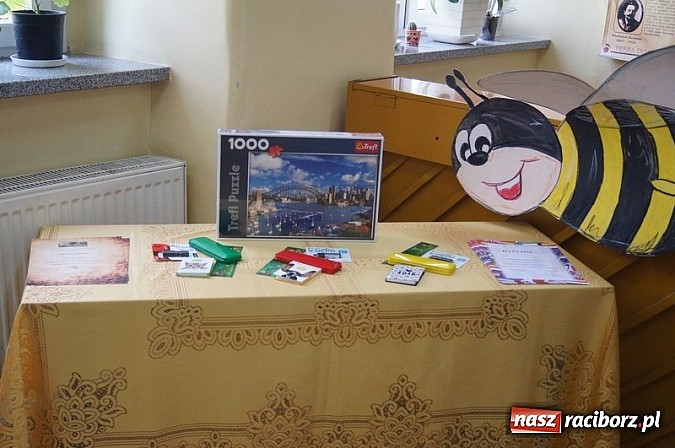 Zdjęcie w galerii na portalu naszraciborz.pl: Mistrzowie literowania spotkali się w Czw&oacute;rce wiadomości z regionu