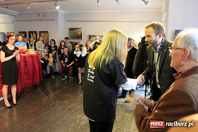 Zdjęcie w galerii na portalu naszraciborz.pl: FOTON świętuje jubileusz 10-lecia w rydułtowskiej Galerii Sztuki wiadomości z regionu