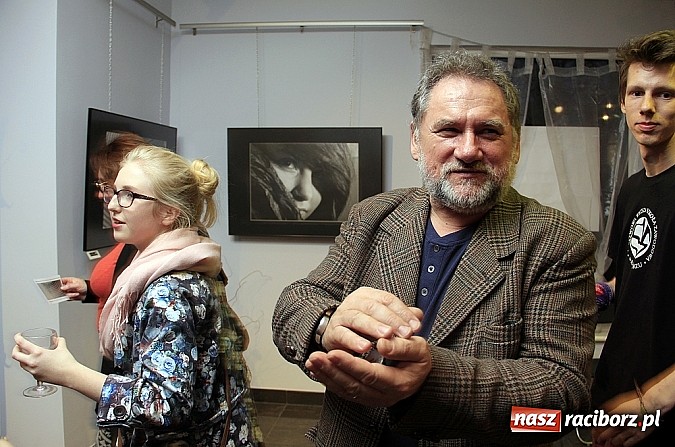Zdjęcie w galerii na portalu naszraciborz.pl: FOTON świętuje jubileusz 10-lecia w rydułtowskiej Galerii Sztuki wiadomości z regionu