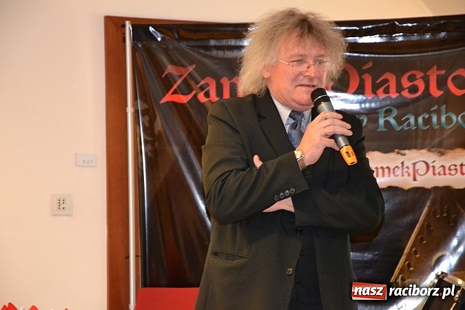 Zdjęcie w galerii na portalu naszraciborz.pl: Na zamku pasowano honorowych krwiodawc&oacute;w z raciborskiego Mechanika wiadomości z regionu