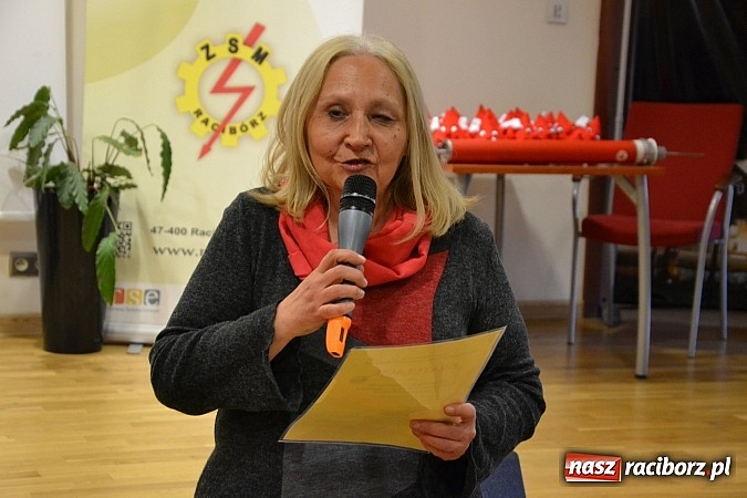 Zdjęcie w galerii na portalu naszraciborz.pl: Na zamku pasowano honorowych krwiodawc&oacute;w z raciborskiego Mechanika wiadomości z regionu