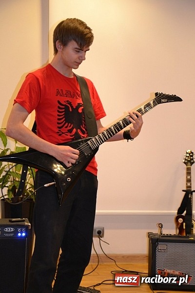 Zdjęcie w galerii na portalu naszraciborz.pl: Na zamku pasowano honorowych krwiodawc&oacute;w z raciborskiego Mechanika wiadomości z regionu