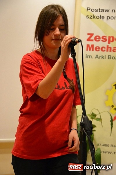 Zdjęcie w galerii na portalu naszraciborz.pl: Na zamku pasowano honorowych krwiodawc&oacute;w z raciborskiego Mechanika wiadomości z regionu